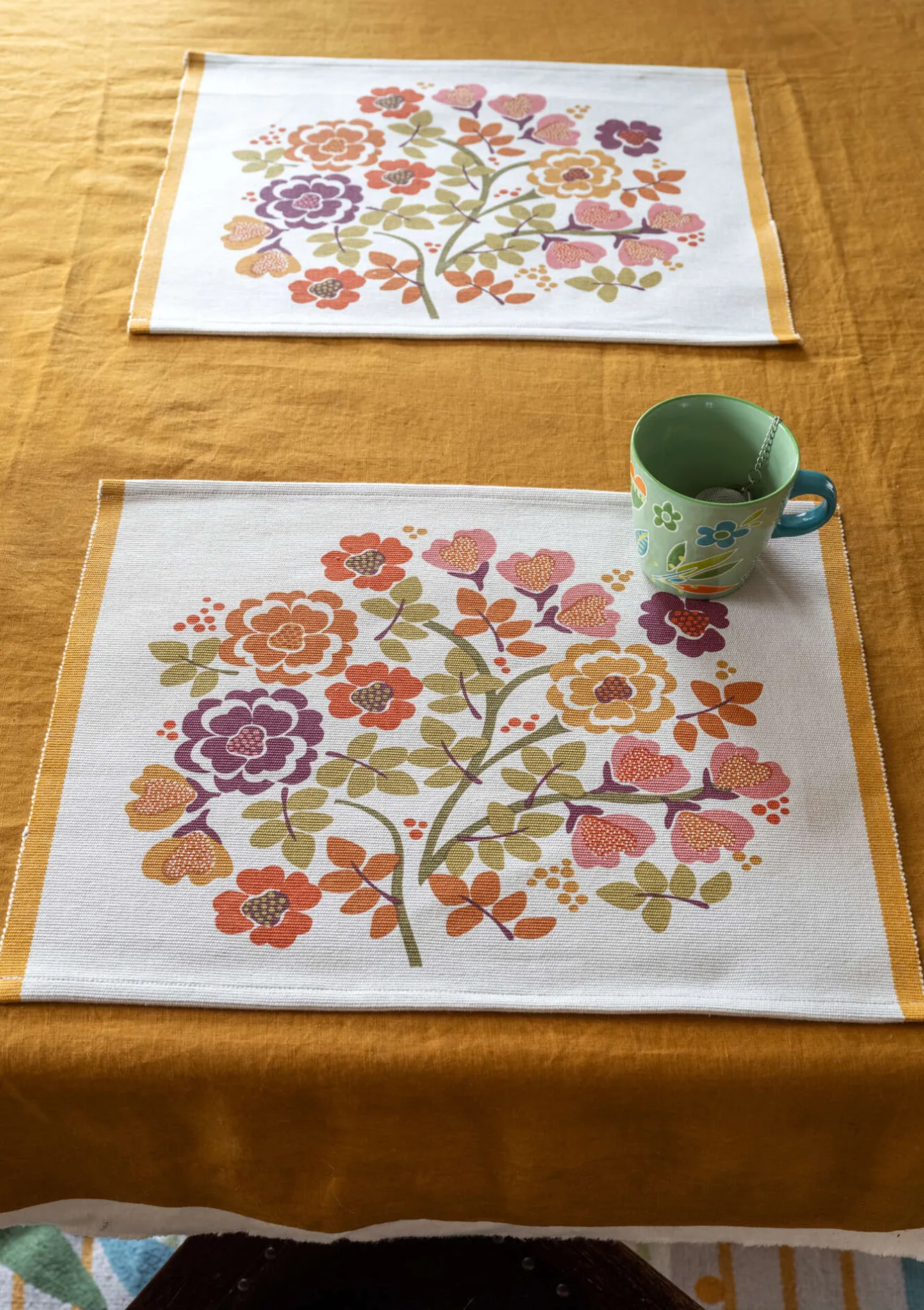 Gudrun Sjödén Bordstablett "Wild rose" i ekologisk bomull