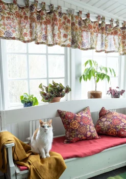 Gudrun Sjödén Gardinkappa "Wild rose" i lin/bomull