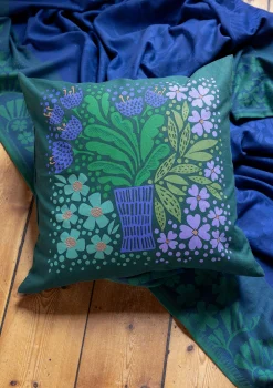 Gudrun Sjödén Kuddfodral "Gnistra" i ekologisk bomull