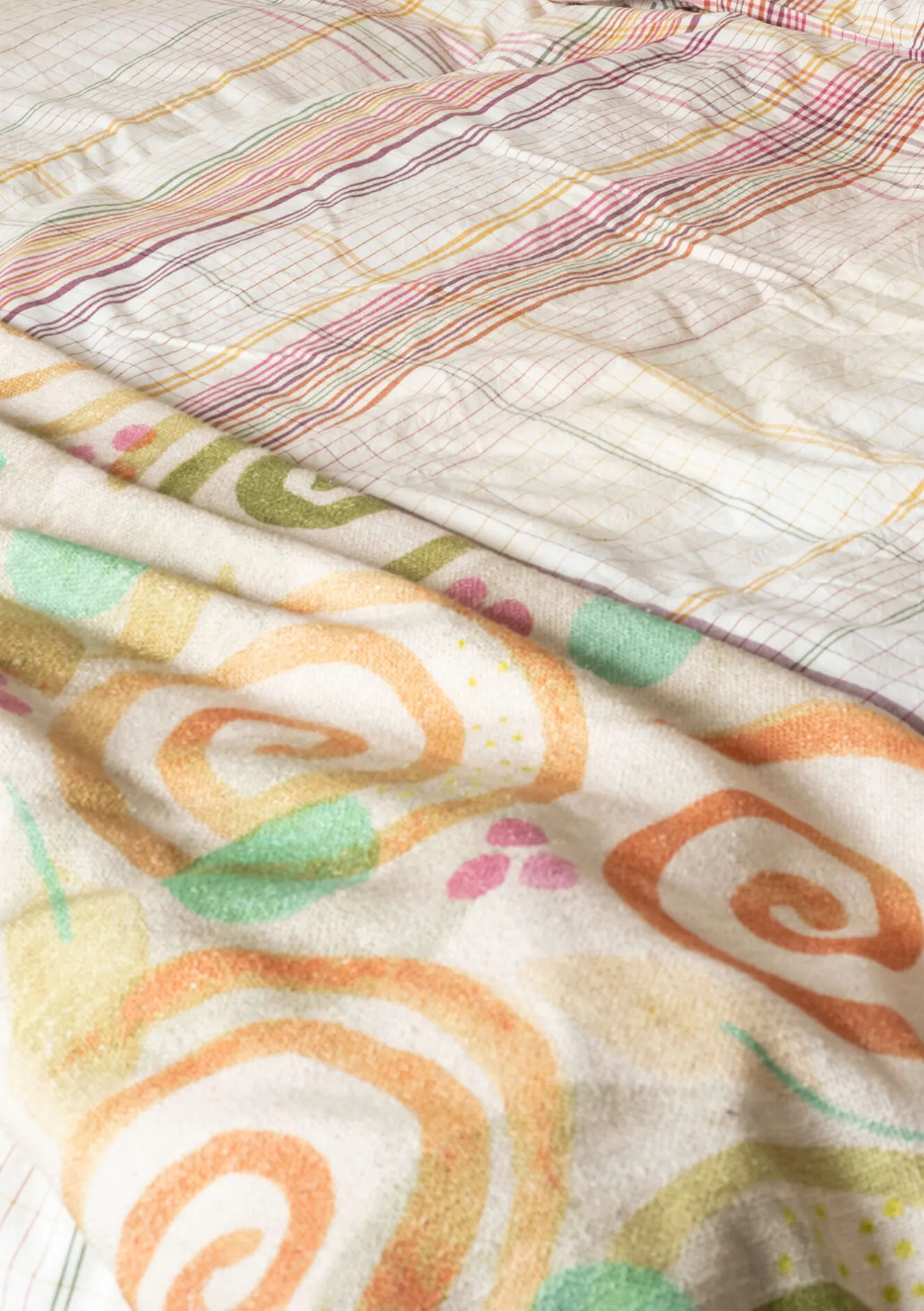 Gudrun Sjödén Pläd "Cumulus" i ekologisk bomull