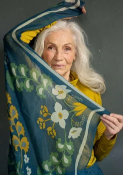 Gudrun Sjödén Sjal "Katla" i ull