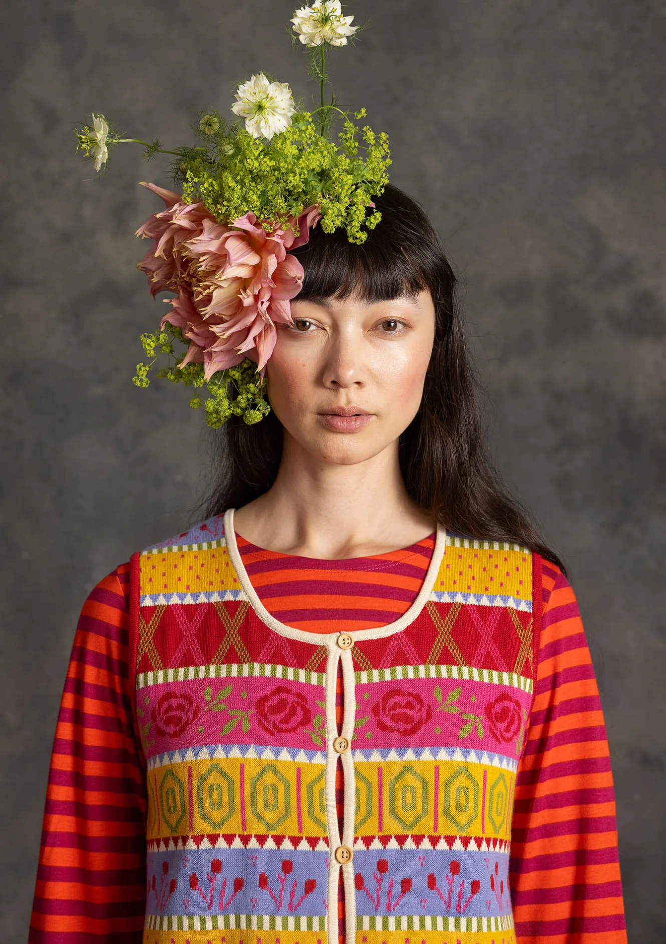 Gudrun Sjödén Stickad väst "Klara" i ekologisk/återvunnen bomull