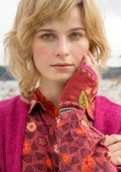 Gudrun Sjödén Torgvante "Borealis" i ekologisk och återvunnen bomull/ ull