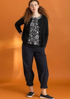 Gudrun Sjödén Vävd byxa i ekologisk bomullsdobby1